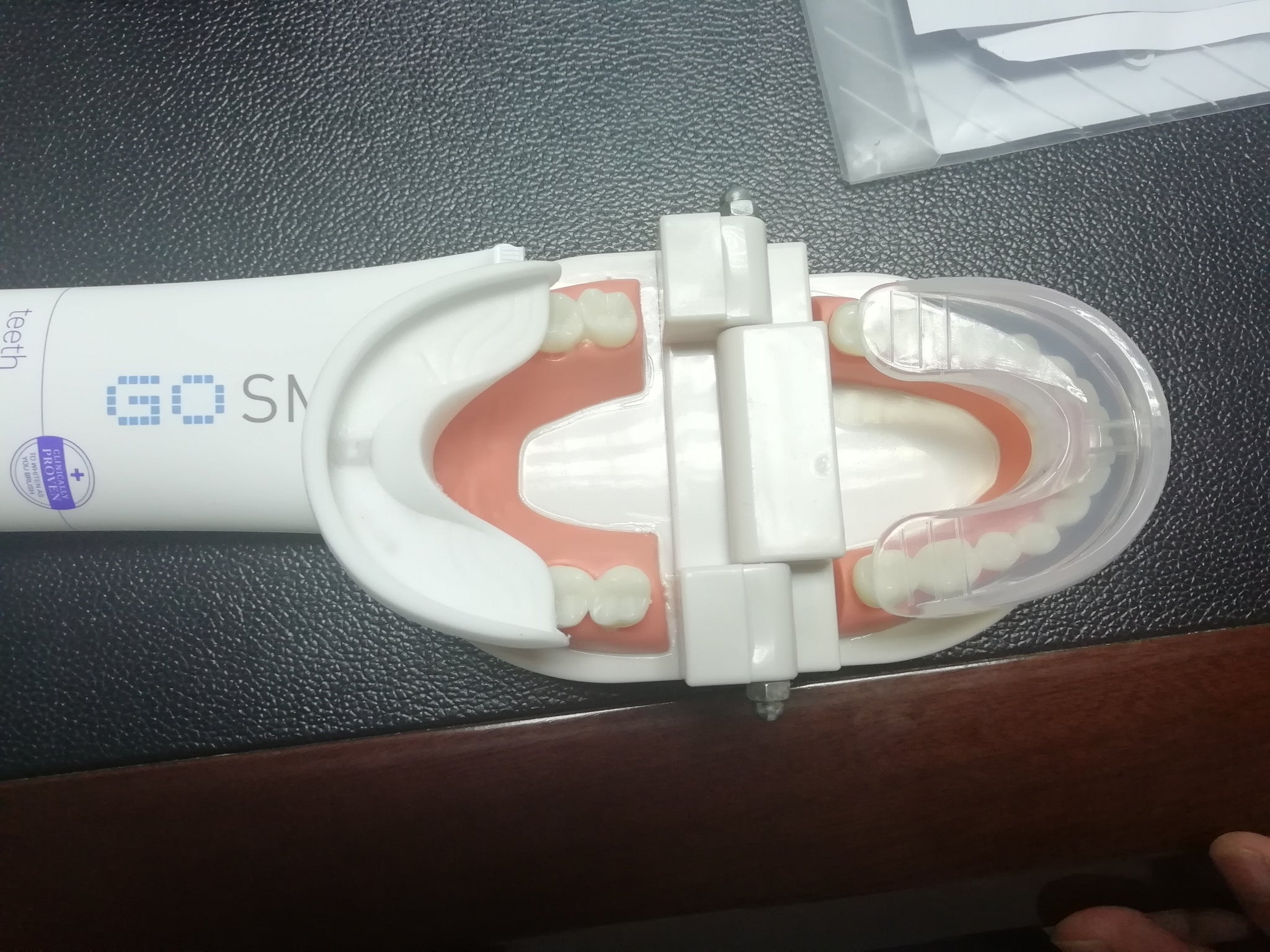 Brosse à dents électrique automatique intelligente 360° – Conception étanche en forme de U avec blanchiment par lumière bleue et recharge USB